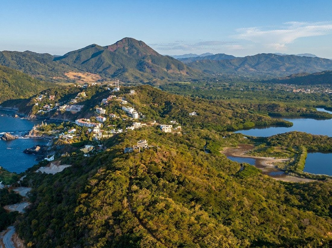 Land in El Naranjo, Colima, Mexiko 1 - 19040896