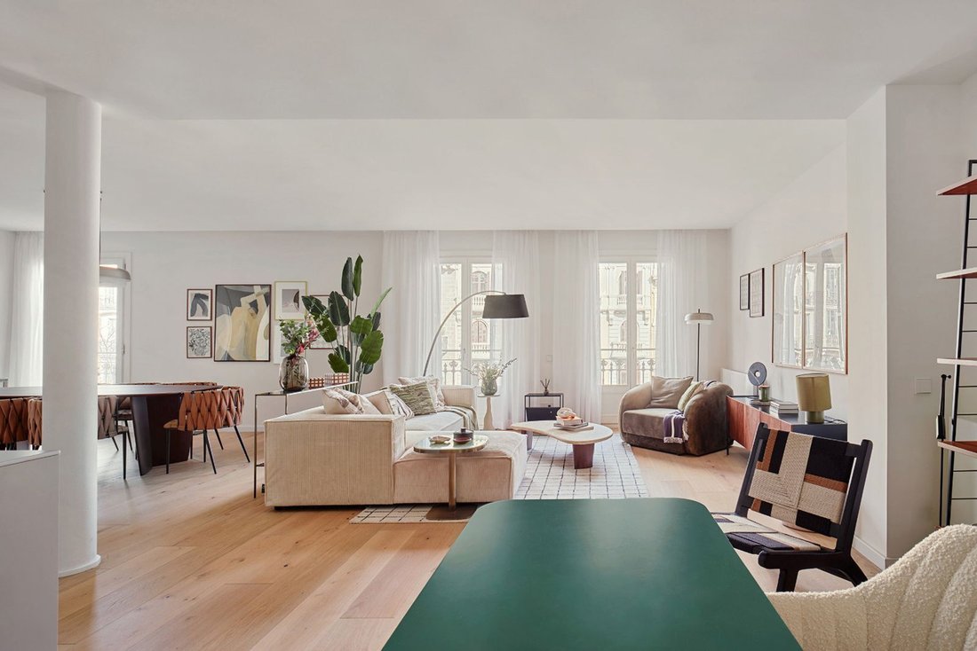 Wohnung in Eixample, Barcelona, Spanien 4 - 19038514