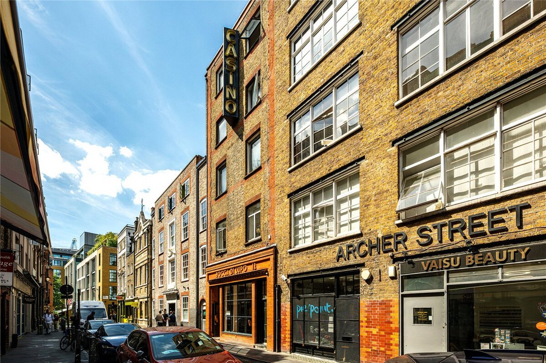 Apartment in Soho, England 3 - 19039103