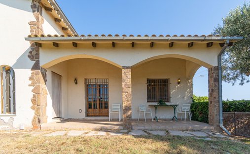 House in Sant Pere Pescador, Catalonia, Spain 1