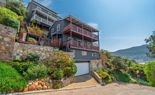 House in Prince Albert Local Municipality, Western Cape, South Africa 1
