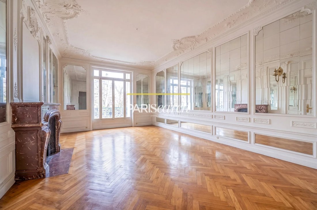 Apartment in Porte Dauphine, Paris 16e Arrondissement, Paris 4 - 19037148
