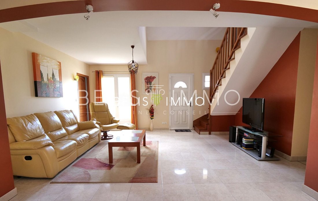 House in Artannes-sur-Indre, Centre-Val de Loire, France 4 - 19041402