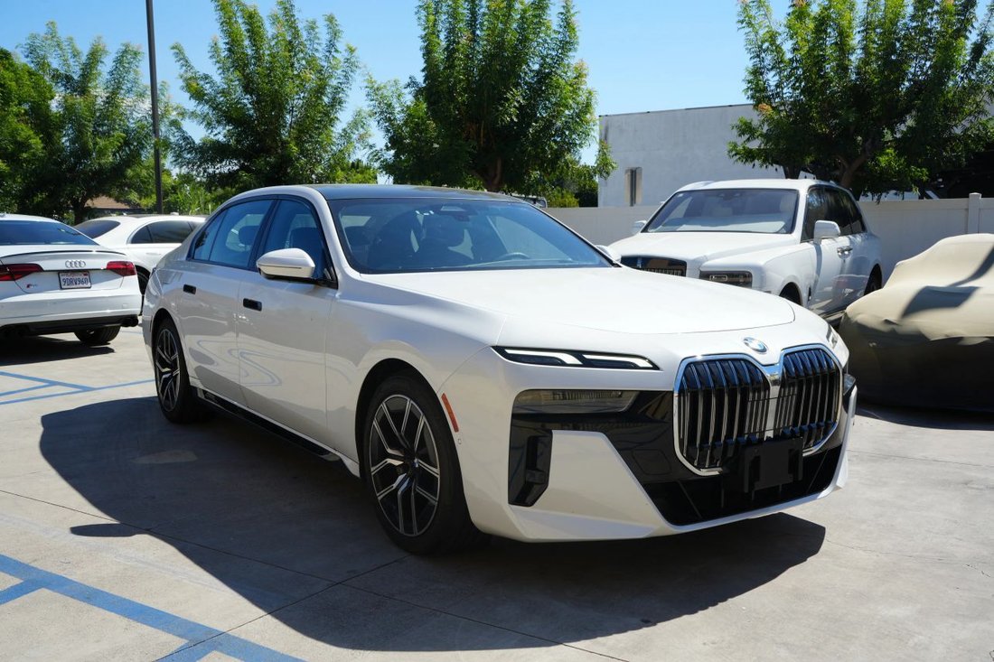Sedan in San Gabriel, CA, United States 3 - 19040867