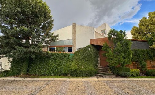 House in Tlaxcalancingo, Puebla, Mexico 1