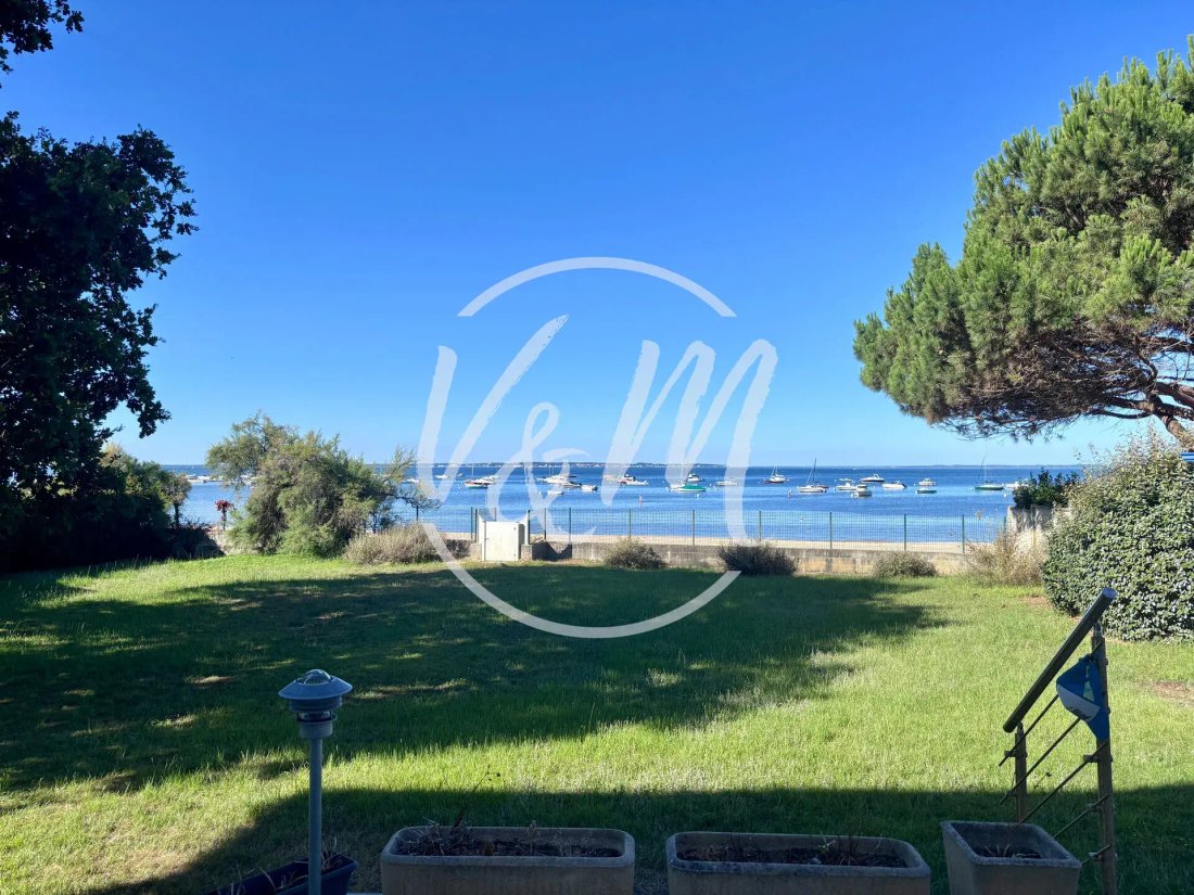 Villa in Nord Est, Andernos-les-Bains, France 1 - 19037554