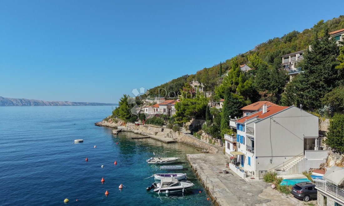 Casa en Stari Grad, Condado de Lika-Senj, Croacia 4 - 16132475