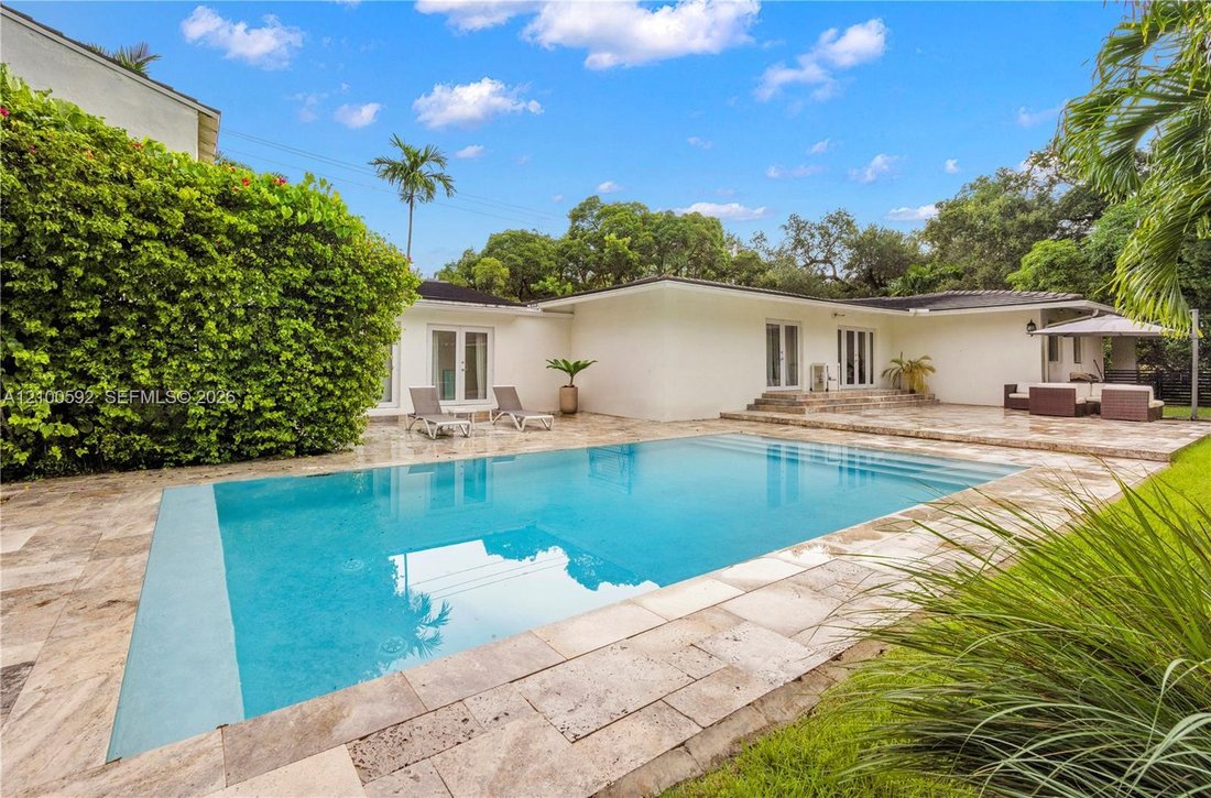 Casa a Coral Gables, Florida, Stati Uniti 1 - 19038058