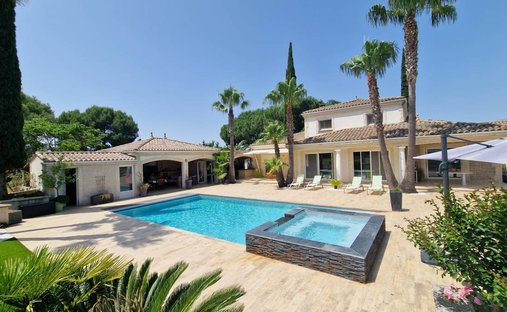 Villa in Centre Ville, Pezenas, France 1