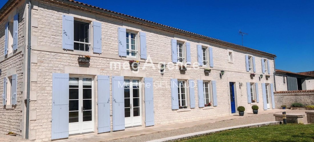 Casa a Montils, Nuova Aquitania, Francia 1 - 19037344