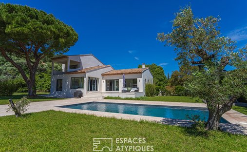 Villa in Est, Solliès-Pont, France 1
