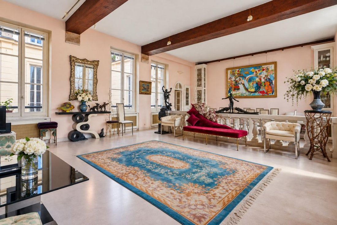 Apartment in Saint Gervais, Paris 4e Arrondissement, Paris 2 - 19040390