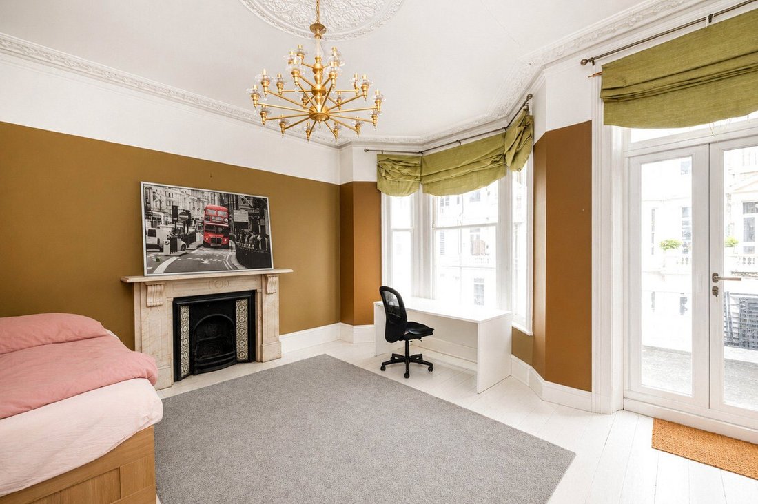 Apartment in Barons Court, Hammersmith and Fulham, England 2 - 19039137