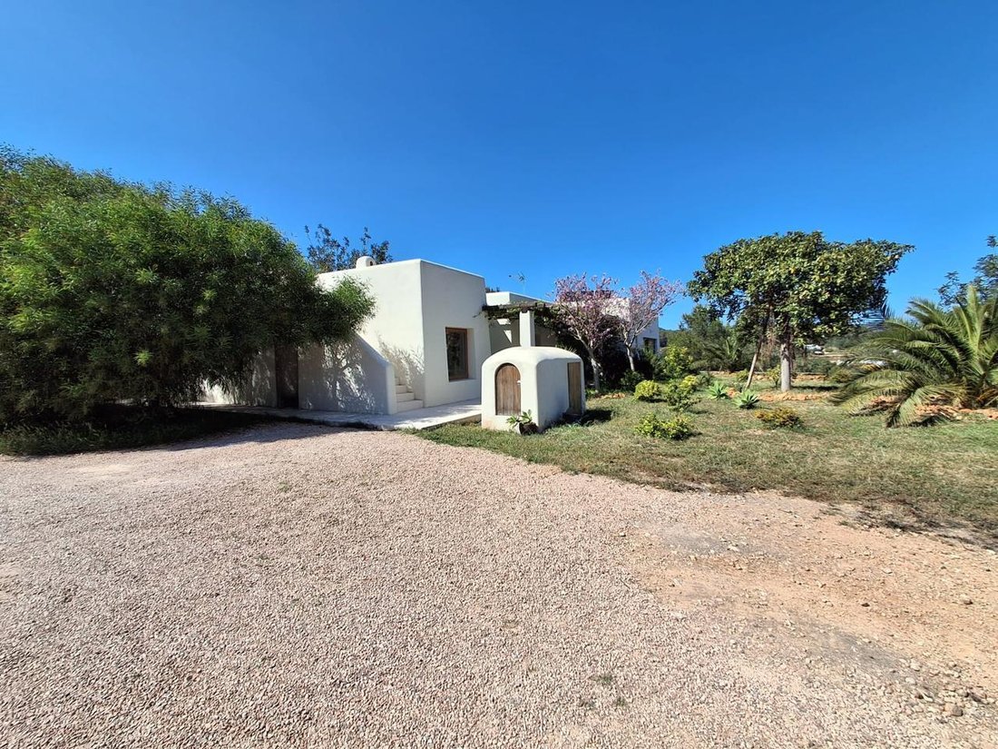 Villa en Sant Carles de Peralta, Santa Eulalia del Río, Islas Baleares 1 - 16958056