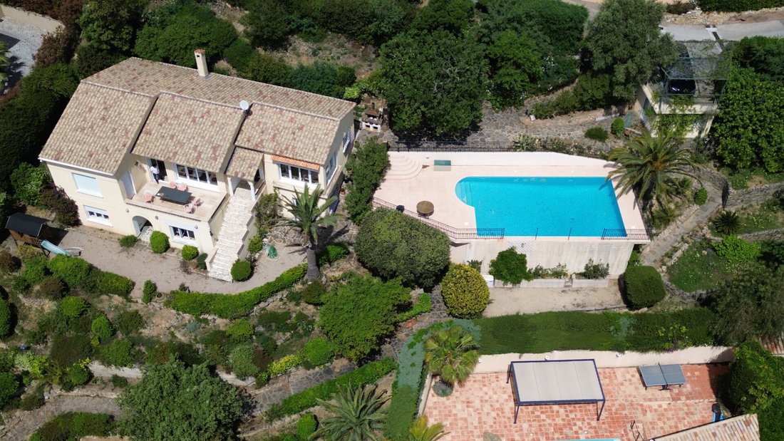 Villa in Ville-Les Saquedes-Le Bouillonnet, Sainte-Maxime, France 2 - 19037969