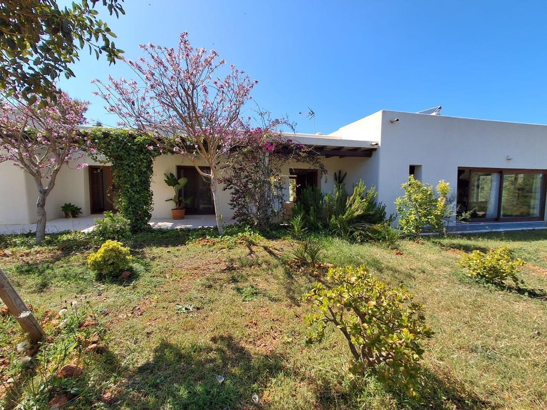 Villa en Sant Carles de Peralta, Santa Eulalia del Río, Islas Baleares 4 - 16958056