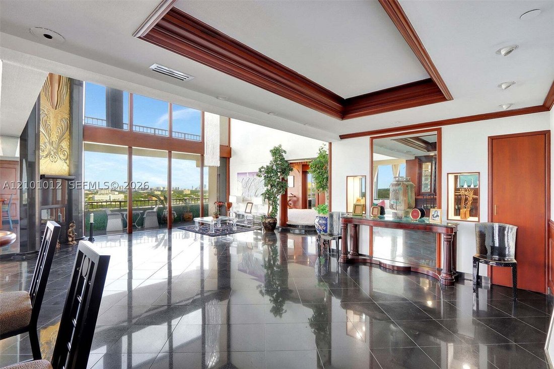 Condo in North Miami Beach, Florida, United States 5 - 19039648