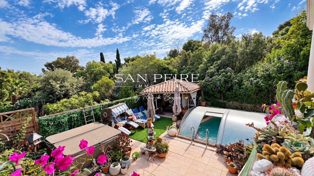 Villa a Fréjus, Provenza-Alpi-Costa Azzurra, Francia 5 - 19041437