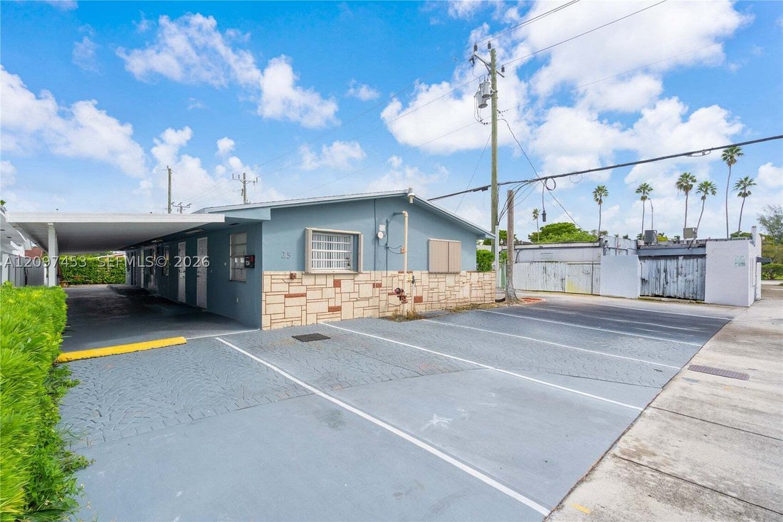 Hialeah, Florida, United States 1 - 19039598