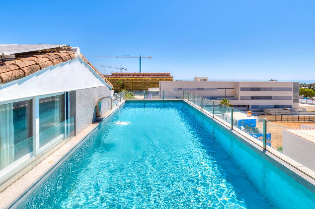 Penthouse in San Pedro de Alcantara, Andalusia, Spain 1 - 19039446