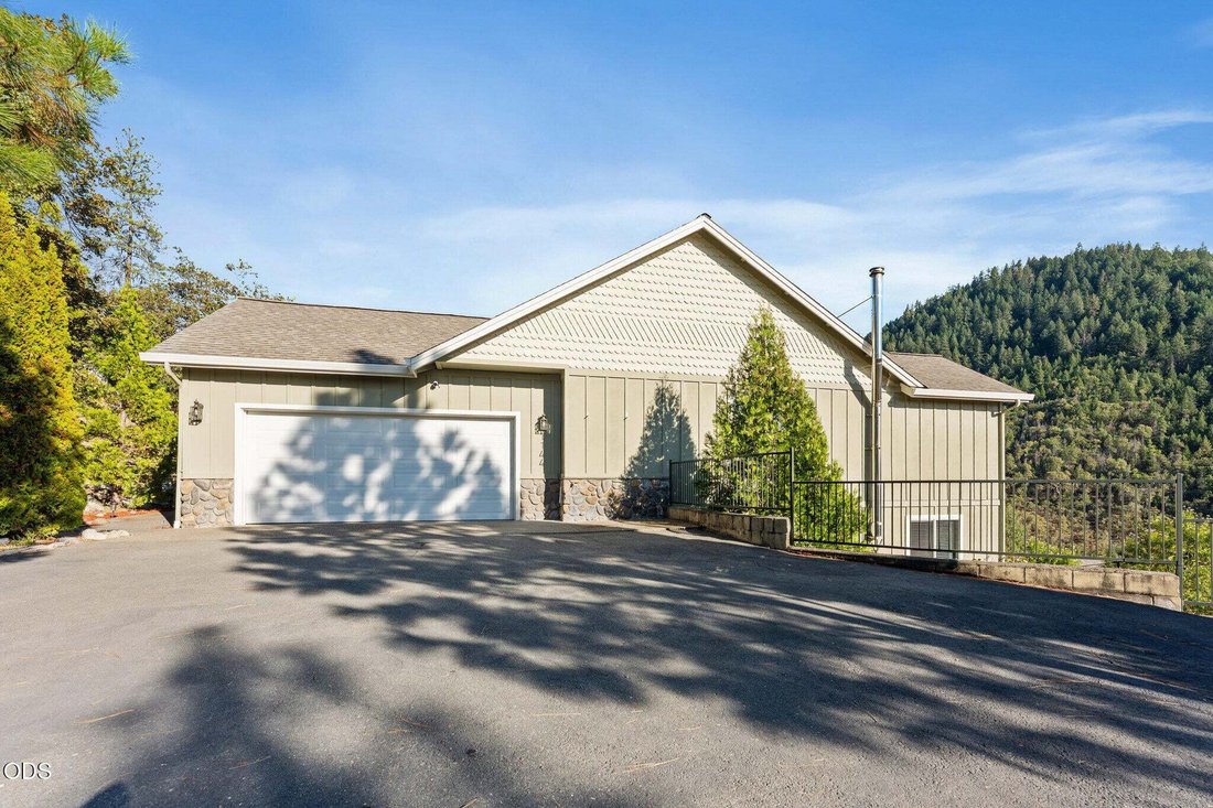 House in Grants Pass, Oregon, United States 2 - 19038740