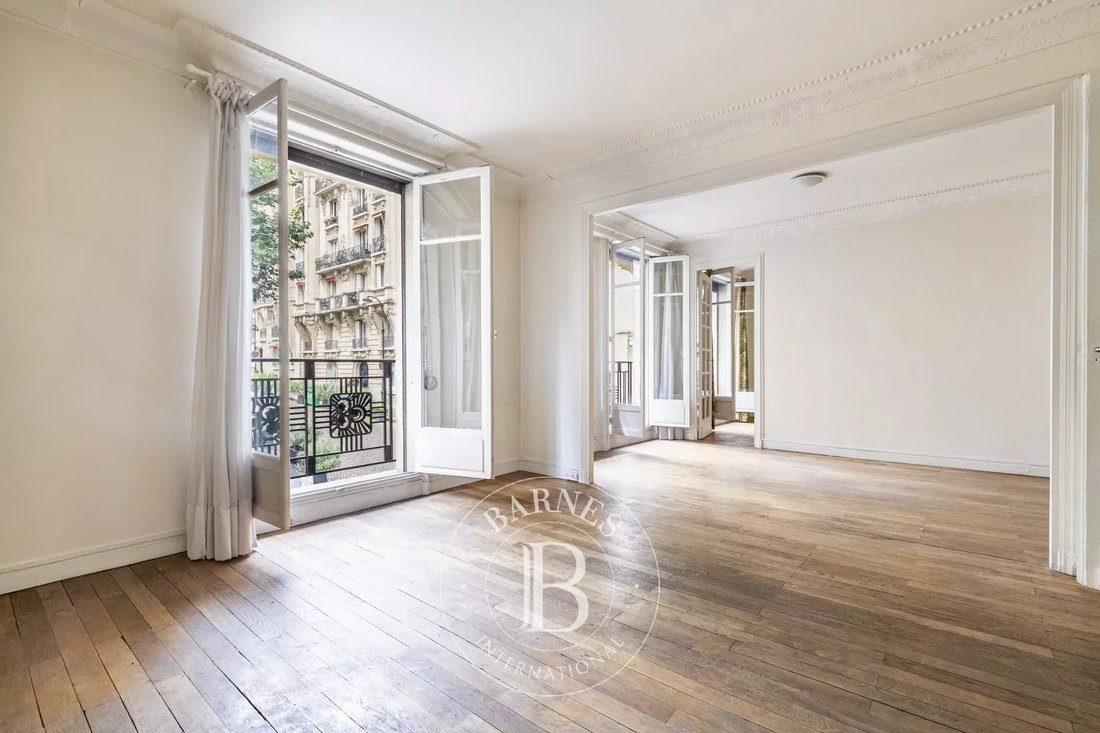 Apartment in Muette Nord, Paris 16e Arrondissement, Paris 2 - 19037146