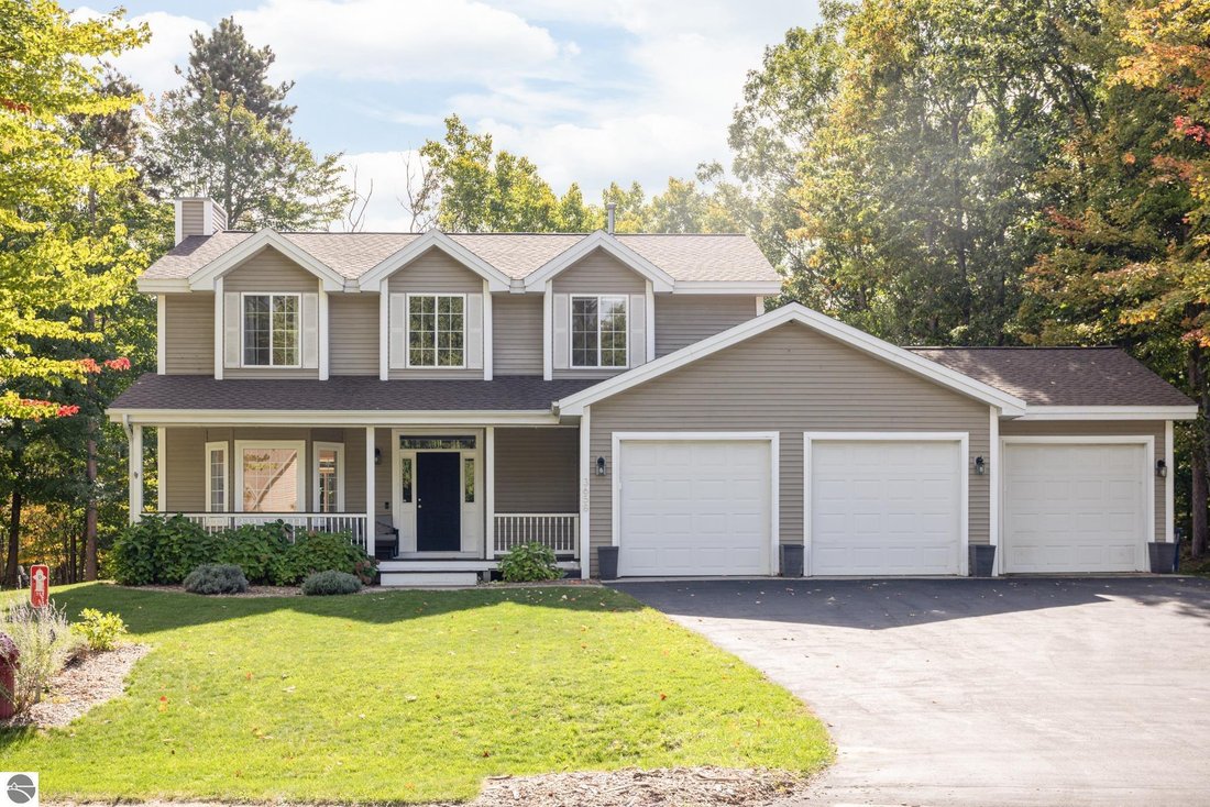 House in Traverse City, Michigan, United States 3 - 19038656