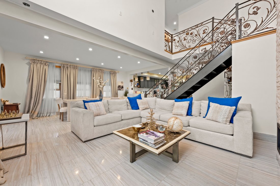 House in New York, New York, United States 5 - 19038276