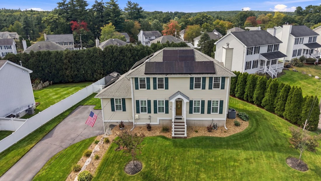 House in Manchester, New Hampshire, United States 3 - 19038066