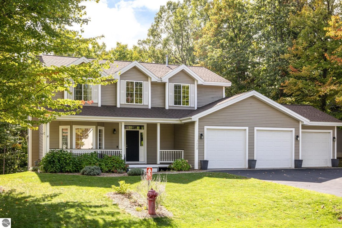 House in Traverse City, Michigan, United States 4 - 19038656