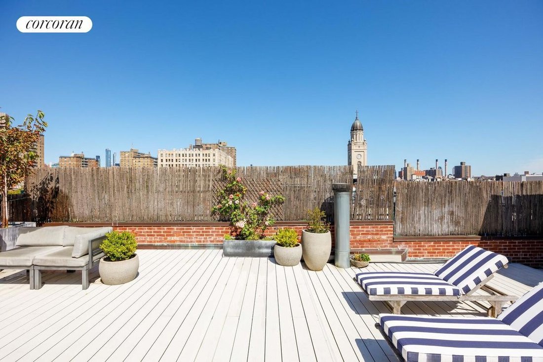 New York, New York, United States 2 - 19038310