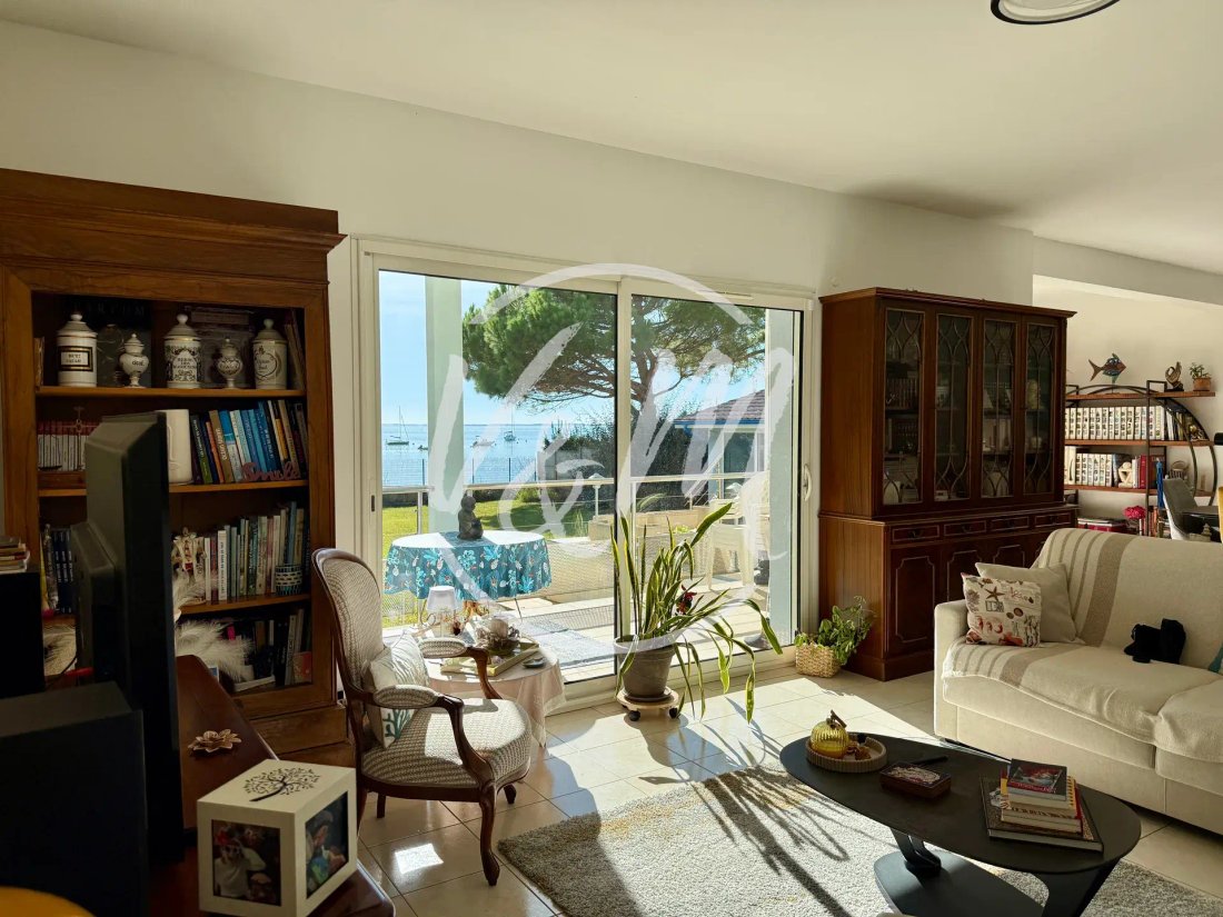 Villa in Nord Est, Andernos-les-Bains, France 3 - 19037554