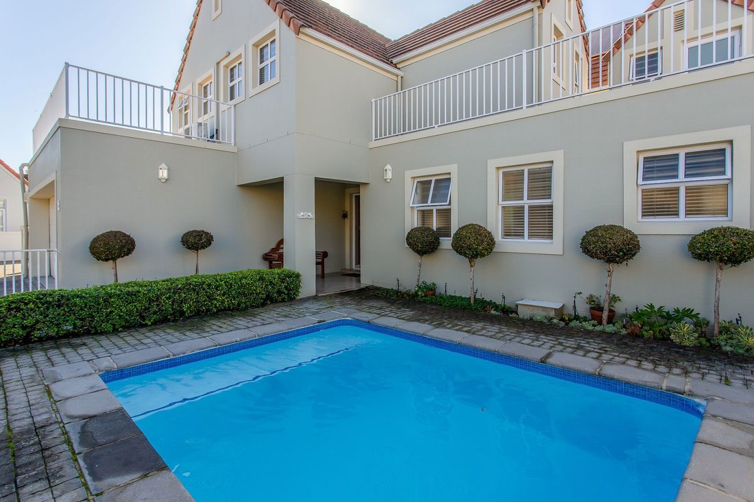 Estate in Boschenmeer Golf Estate, Western Cape, South Africa 2 - 19039048