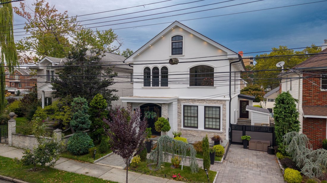 House in New York, New York, United States 2 - 19038276