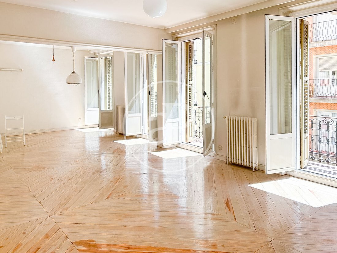 Apartment in Chamberi, Madrid, Spain 1 - 19042011