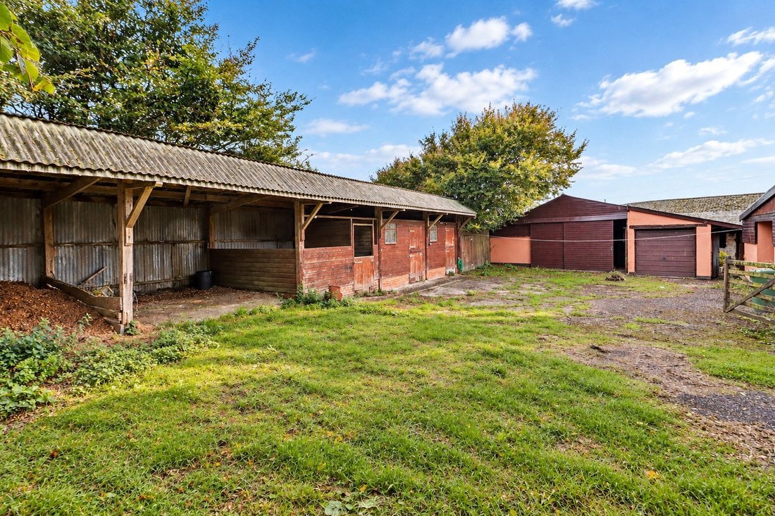 House in Bittadon, England 4 - 19042057