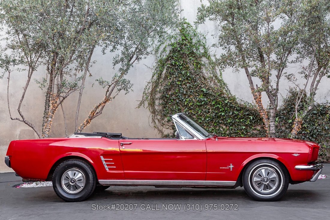 Ford Mustang Convertible in Los Angeles, CA 5 - 19042386