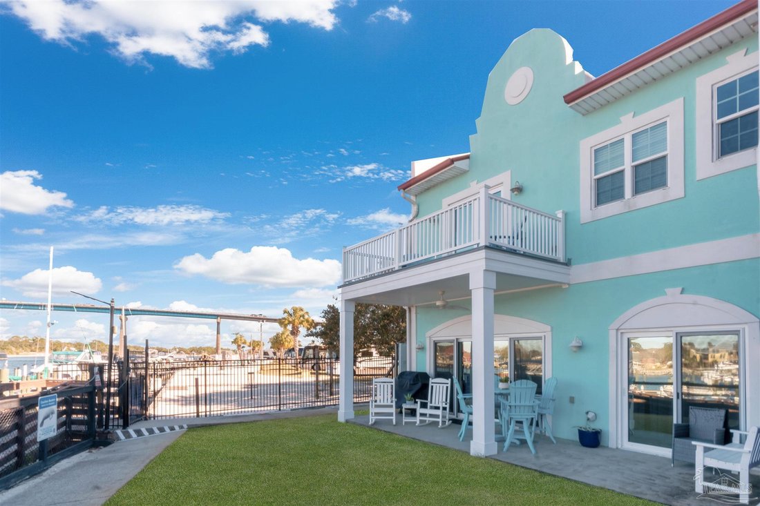Townhouse in Pensacola, Florida, United States 5 - 19042217
