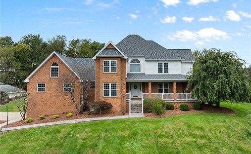 House in Saint Clairsville, Ohio, United States 1