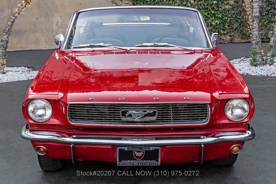 Ford Mustang Convertible in Los Angeles, CA 2 - 19042386