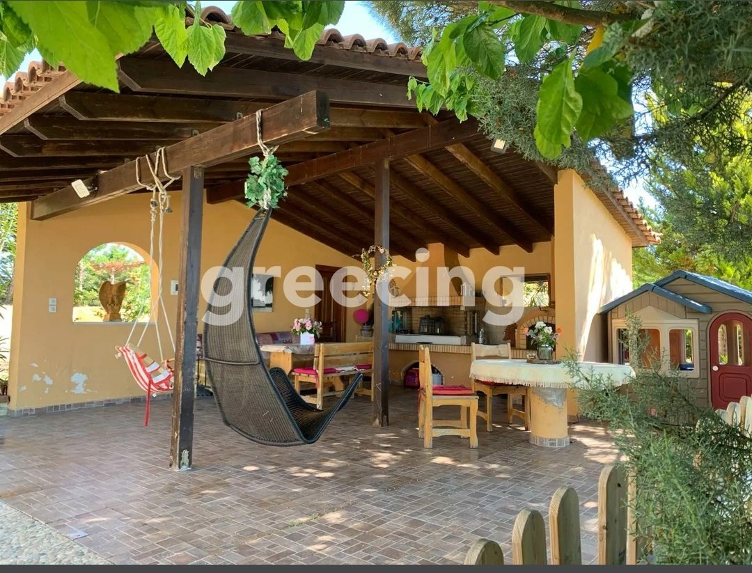 House in Oropos, Attica, Greece 2 - 19041821