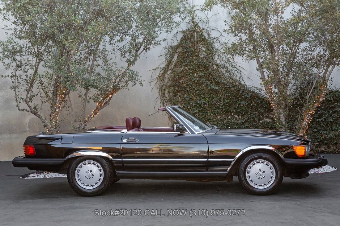 Mercedes-Benz 560SL in Los Angeles, CA 4 - 19042365