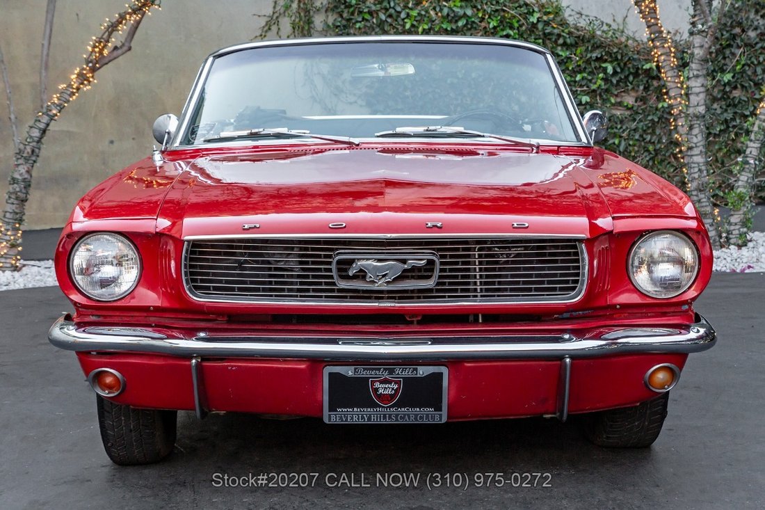 Ford Mustang Convertible in Los Angeles, CA 3 - 19042386