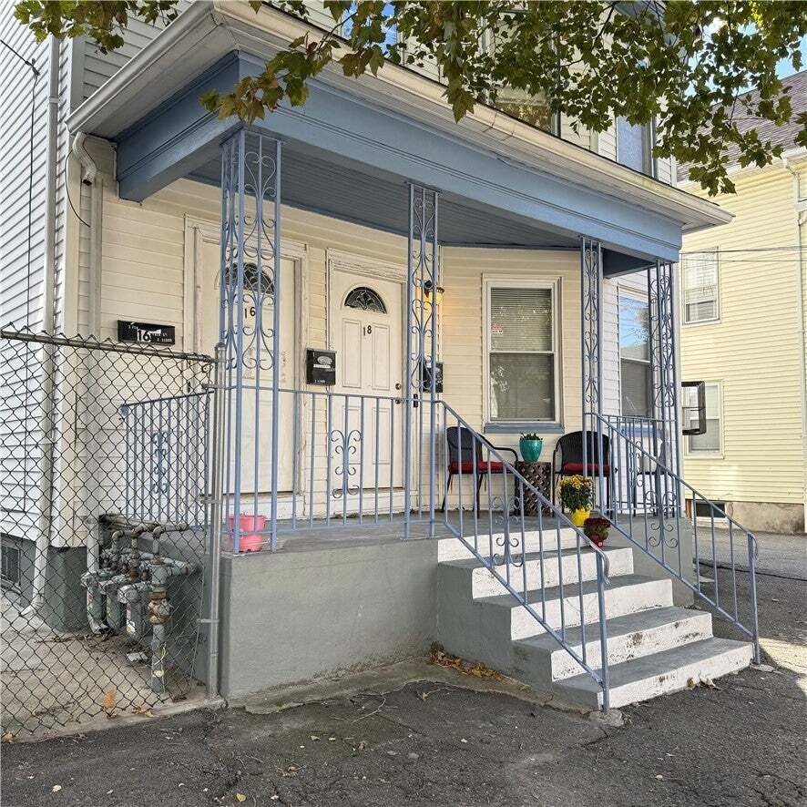 Andere in Cranston, Rhode Island, Vereinigte Staaten 2 - 19041723