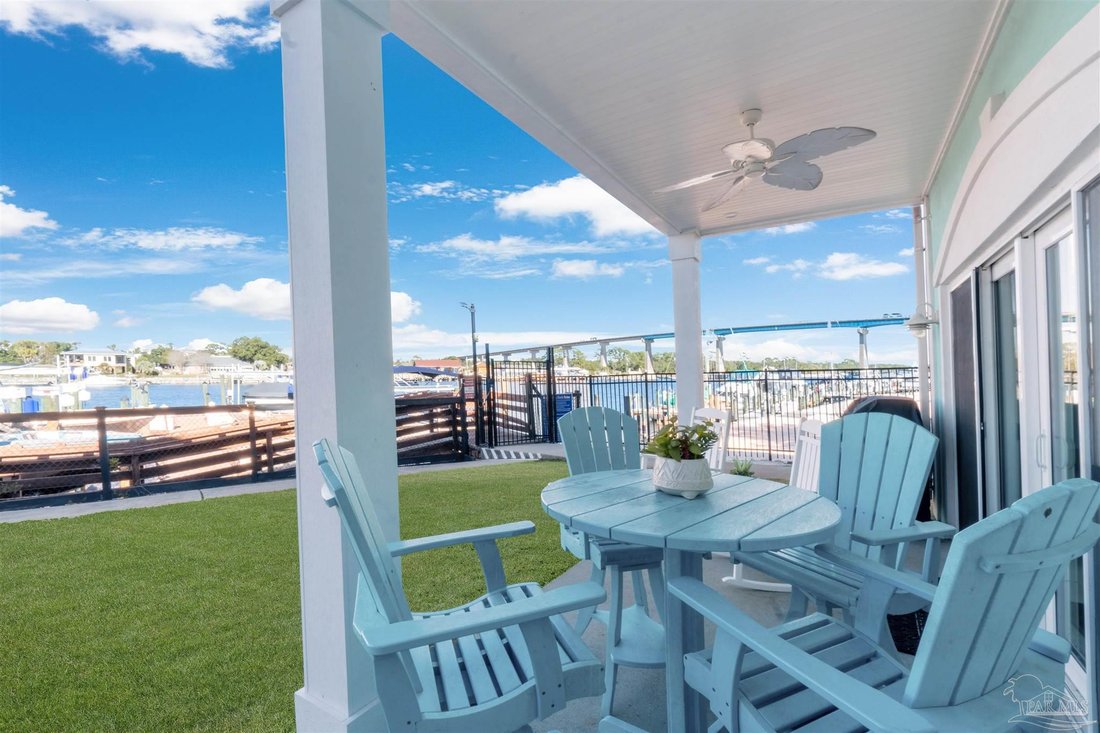 Townhouse in Pensacola, Florida, United States 2 - 19042217