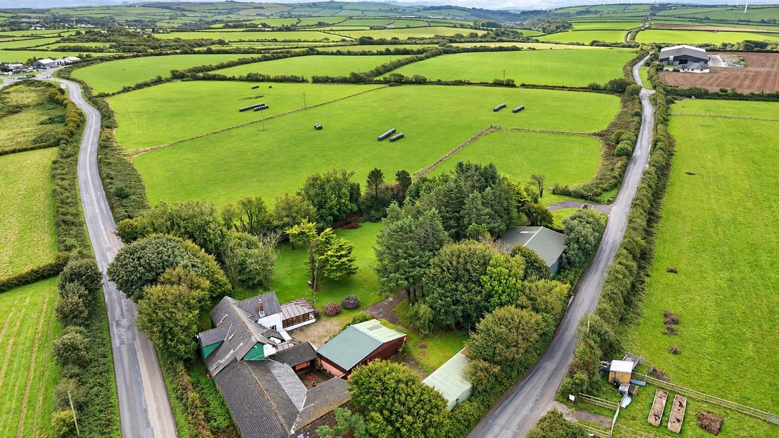 House in Bittadon, England 3 - 19042057