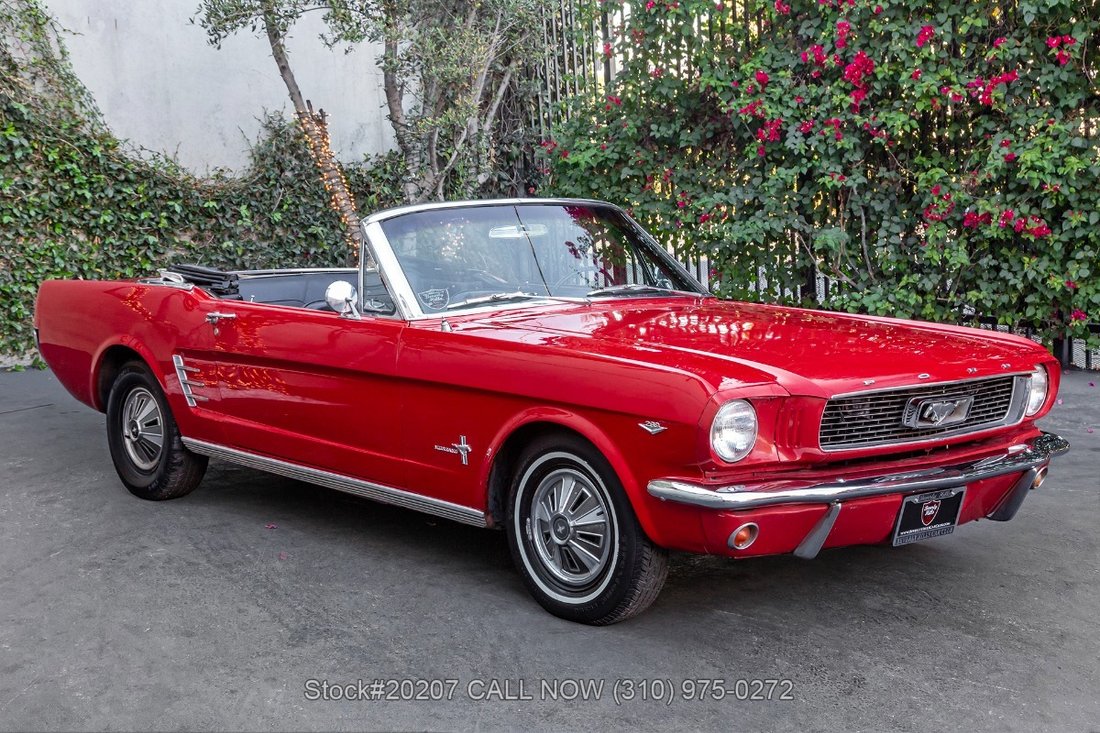 Ford Mustang Convertible in Los Angeles, CA 4 - 19042386
