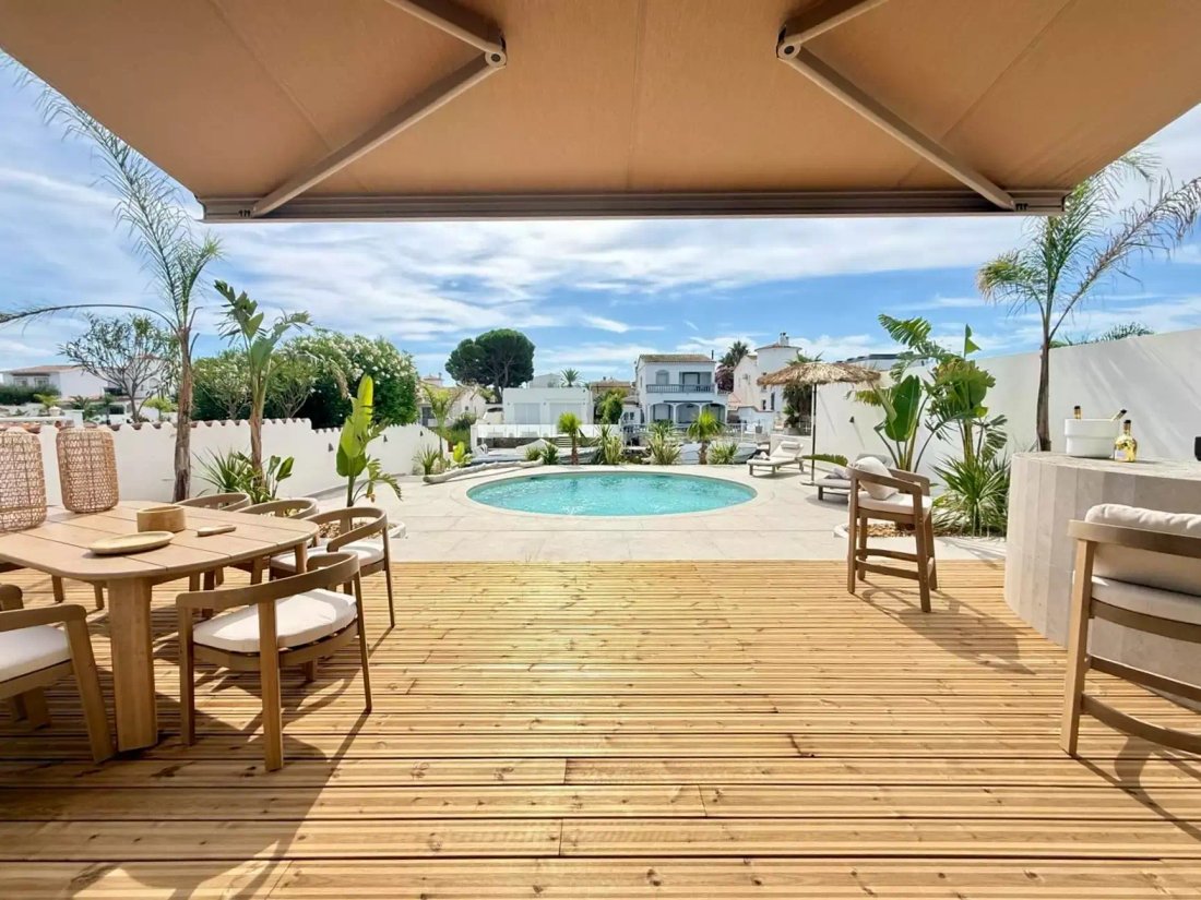 Villa in Empuriabrava, Catalonia, Spain 2 - 19042137