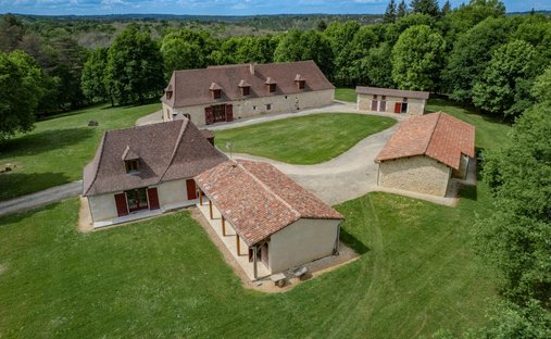 Tenuta a Saint-Pierre-de-Chignac, Nuova Aquitania, Francia 1