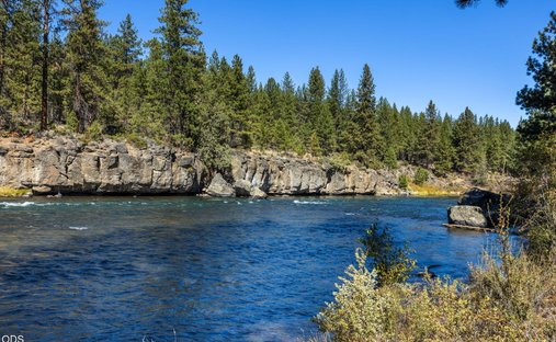 Land in Bend, Oregon, United States 1